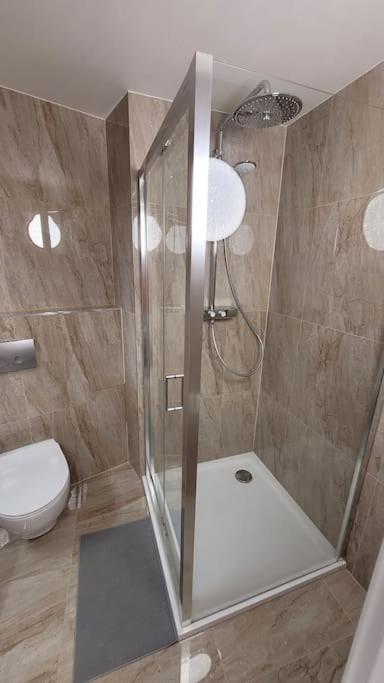 Luxusni Apartman Nedaleko Centra Prag Exterior foto