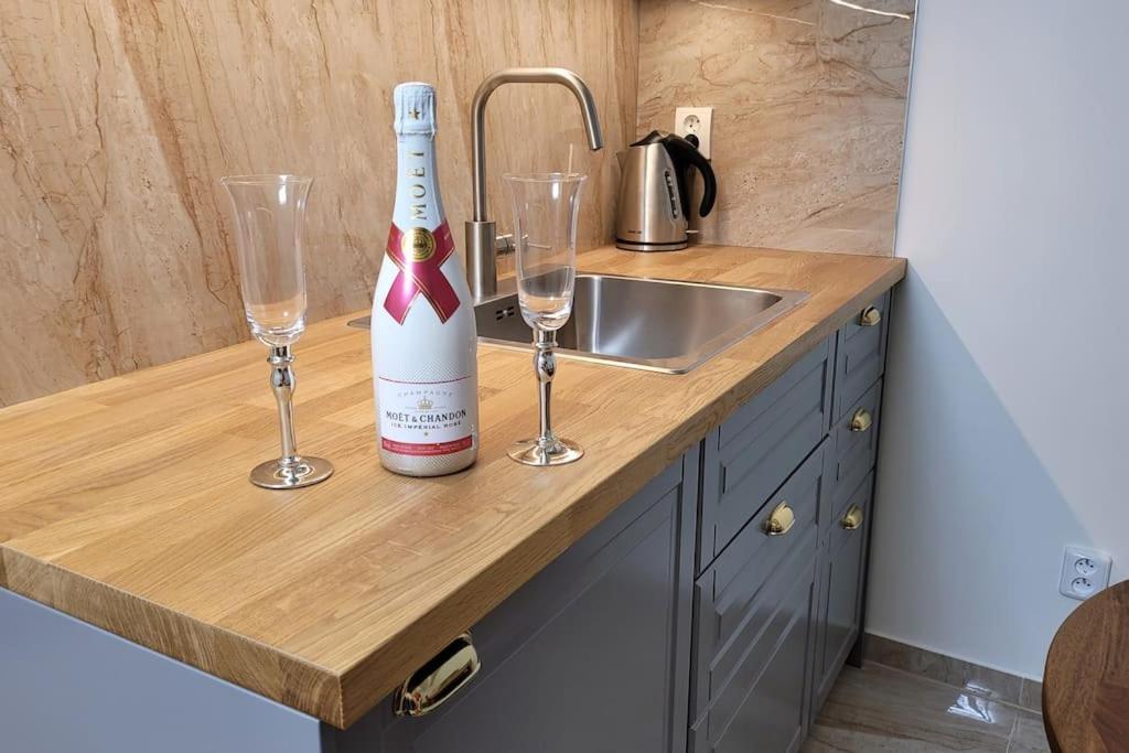 Luxusni Apartman Nedaleko Centra Prag Exterior foto